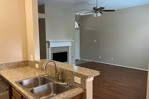 1826 Sherwood Forest Cir, League City, TX 77573 - Photo 5