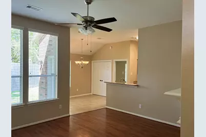 1826 Sherwood Forest Circle, League City, TX 77573 - Photo 5