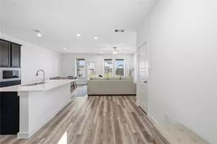 2919 Crown Gate Dr, Houston, TX 77047 - Photo 7