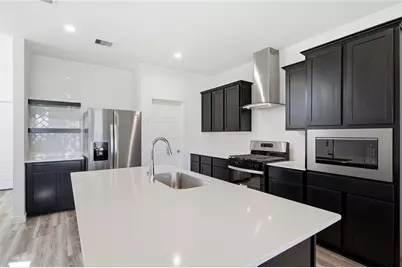 2919 Crown Gate Drive, Houston, TX 77047 - Photo 9
