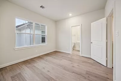 6332 Paddington Bend Drive, Houston, TX 77008 - Photo 15