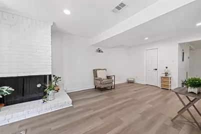 724 Country Place Drive #E, Houston, TX 77079 - Photo 19