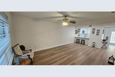 724 Country Place Drive #E, Houston, TX 77079 - Photo 25