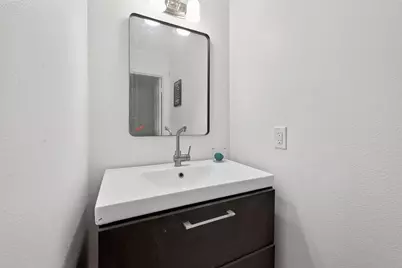 724 Country Place Drive #E, Houston, TX 77079 - Photo 37