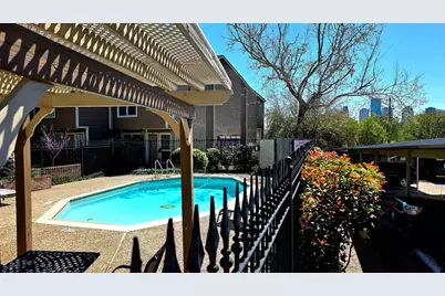 1860 White Oak Drive #207, Houston, TX 77009 - Photo 5