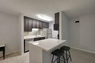 1860 White Oak Dr, Houston, TX 77009 - Photo 9