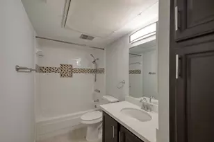 1860 White Oak Dr, Houston, TX 77009 - Photo 17