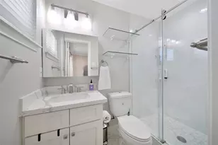 4402 Fallbrook Dr, Houston, TX 77018 - Photo 21