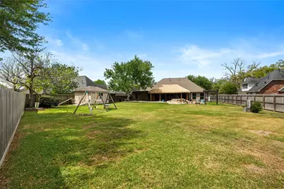 704 Heritage Oaks Dr, Angleton, TX 77515 - Photo 27