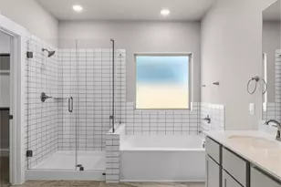 4542 Blue Mountain Laurel St, Pinehurst, TX 77362 - Photo 7