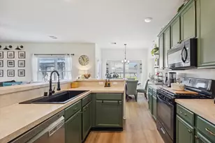 5127 Misty Ln, Bacliff, TX 77518 - Photo 11