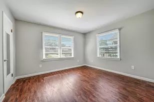 4727 Clay St, Houston, TX 77023 - Photo 17