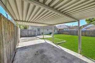 4727 Clay St, Houston, TX 77023 - Photo 27