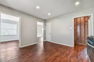 4727 Clay St, Houston, TX 77023 - Photo 13
