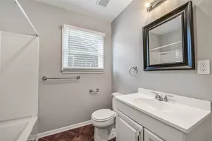 4727 Clay St, Houston, TX 77023 - Photo 19