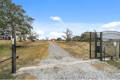 9813 County Road 309, Navasota, TX 77868 - Photo 13