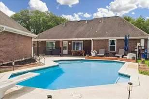 202 W Larkspur Dr, Alvin, TX 77511 - Photo 5