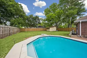 202 W Larkspur Dr, Alvin, TX 77511 - Photo 27