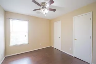 9611 Prairie Dog Run, Sugar Land, TX 77498 - Photo 9