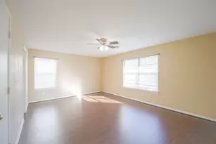 9611 Prairie Dog Run, Sugar Land, TX 77498 - Photo 5