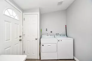 1607 Sylvester Rd, Houston, TX 77009 - Photo 31