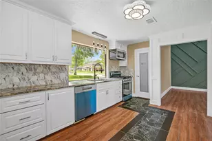 16406 Brook Forest Dr, Houston, TX 77059 - Photo 17