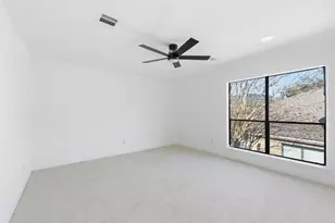 303 E Fair Harbor Ln, Houston, TX 77079 - Photo 27