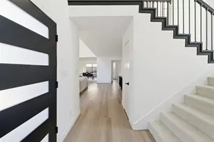 303 E Fair Harbor Ln, Houston, TX 77079 - Photo 3
