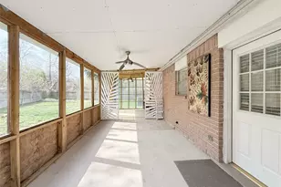 8206 Windell Ln, Houston, TX 77040 - Photo 13