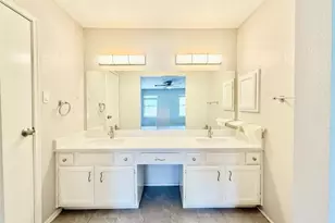 8206 Windell Ln, Houston, TX 77040 - Photo 9