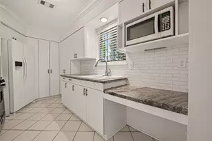 1215 Mosher Ln, Houston, TX 77088 - Photo 9