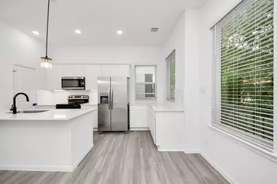 5103 Mallow Street #B, Houston, TX 77033 - Photo 3