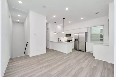 5103 Mallow Street #B, Houston, TX 77033 - Photo 5