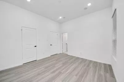 5103 Mallow Street #B, Houston, TX 77033 - Photo 27