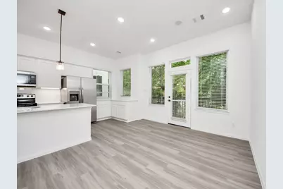 5103 Mallow Street #B, Houston, TX 77033 - Photo 9