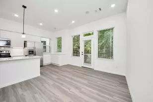 5103 Mallow St, Houston, TX 77033 - Photo 9