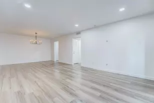 7555 Katy Fwy, Houston, TX 77024 - Photo 9