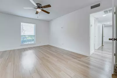 7555 Katy Freeway #55, Houston, TX 77024 - Photo 29