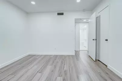 7555 Katy Freeway #55, Houston, TX 77024 - Photo 17