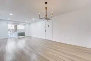 7555 Katy Fwy, Houston, TX 77024 - Photo 11