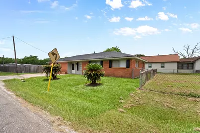 815 Rugeley Street, Bay City, TX 77414 - Photo 5