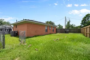815 Rugeley St, Bay City, TX 77414 - Photo 23