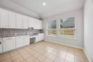 13201 Barons Cove Ln, Pearland, TX 77584 - Photo 11