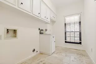 2439 Hodges Bend Cir, Sugar Land, TX 77479 - Photo 17