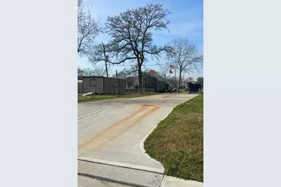 130 Heron Inlet S, Baytown, TX 77523 - Photo 3