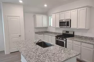 1420 Cantabria Ct, Conroe, TX 77301 - Photo 5