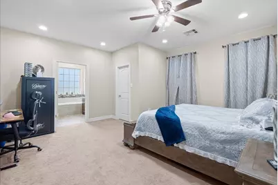 722 Bunkhouse Trail, Angleton, TX 77515 - Photo 17