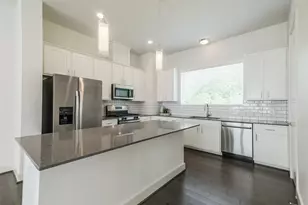 4817 Martin Oaks Ln, Houston, TX 77018 - Photo 11