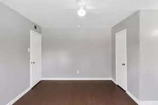122 E Crosstimbers St, Houston, TX 77022 - Photo 13
