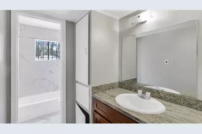 122 E Crosstimbers Street #117, Houston, TX 77022 - Photo 7